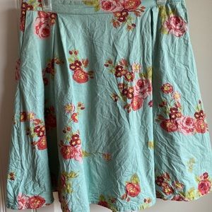 Woman’s Matilda Jane skirt. Size Medium. Has pockets.